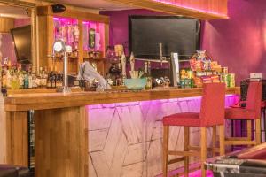 The Saracens Head THE CONKERA