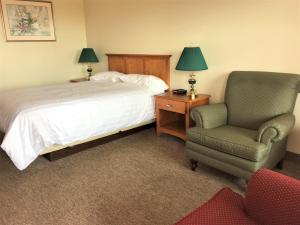 Hopewell Rocks Motel & Country Inn