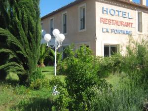 Hotels La Fontaine : photos des chambres