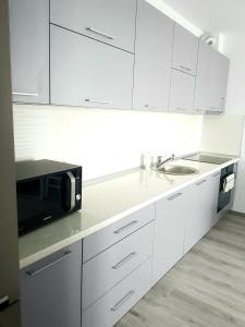 HappyHome Central Deluxe Apartments