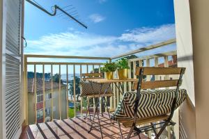 Apartment Gala with balcony and private parking