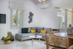 Olvio Living by the Sea