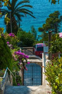 Villa Carmen Rooms & Apartments