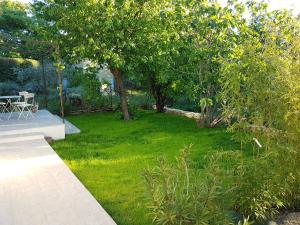 Maisons de vacances Charmante maisonnette independante a Goult en Luberon : photos des chambres