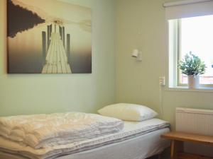 Orsastuguthyrning-Born