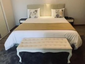 Alojamento Restaurante Dom Dinis - 阿吉埃拉