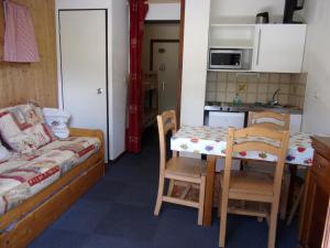 Appartements Les Glieres : photos des chambres