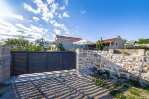 Holiday home Ante with beautiful private garden