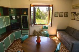 One-Bedroom Apartment room in Villa Gladyr