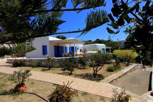 O&K 3-Bedroom Villa with Sea view, Golden Beach, Paros Paros Greece