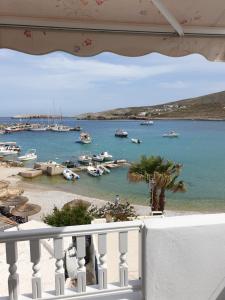 GLAROS luxury apartments in folegandros Folegandros Greece