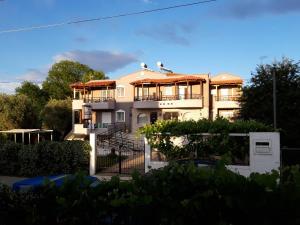 Kostalina Hotel Studios