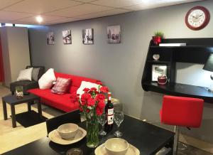 Gracies Fallsview Getaway