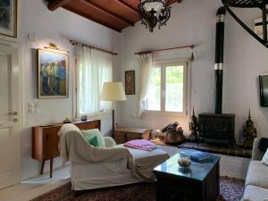 Romantic Lemonia Cottage