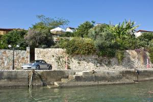 KIVERI 1876 traditional seafront cottage Argolida Greece