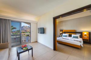 Suite 2 rooms with Pool View