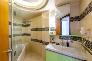 Double Room with Pool View