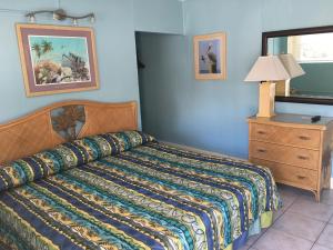 Standard King Room room in Sea Dell Motel - Marathon