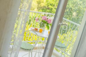 Mary Ann Apartment 2