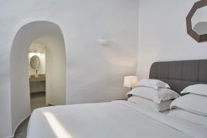 Eden Villas by Canaves Oia Santorini Greece