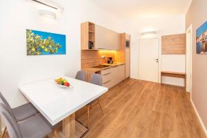 Apartments Kricin II