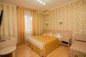 Comfort Triple Room with Shower room in Lora Guest House
