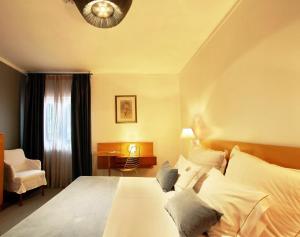 Family Room (4 Adults) room in Hotel Mestre de Avis