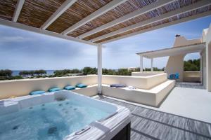 Sea Sound White Katikies