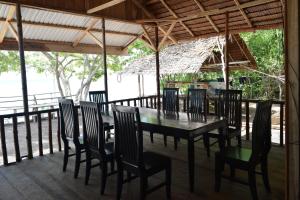 Tanjung Kalemo Resort