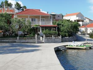 Apartments Ivona