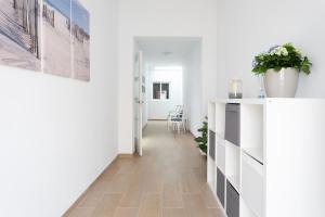 The wave house El Médano