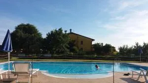 特雷比斯农家乐 - 沃尔塔曼托瓦纳