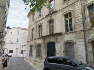 Studio centre avec terrasse