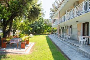 Pension Giannis Αdults only