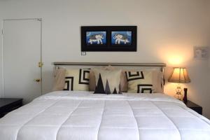 West Racquet Club Art Room