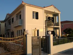 Irene ROOMS & STUDIOS PETRA - Lafiónas