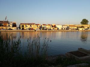 Appartements Le Venizio - Classe 2 etoiles - T2 climatise, avec terrasse, parking, pret de velos, 10 minutes a pied gare et centre ville : photos des chambres