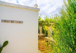 Villa mit 4 Schlafzimmern und Pool
