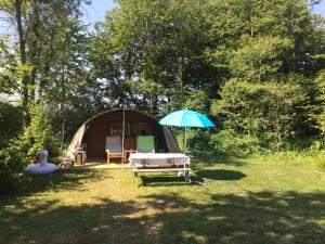 Campings Camping Les Arbois : photos des chambres