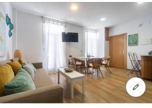 DREAM APARTMENT NEAR THE BEACH - 4hvězdičkové hotely ve městě Valencie