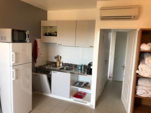 Appartements Porticcio centre plage a pieds, studio-cabine 4 Pers max, promo 7 nuits : photos des chambres