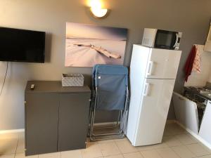 Porticcio centre plage à pieds, studio-cabine 4 Pers max, promo 7 nuits