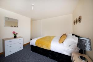 Double Room with Shared Bathroom room in Lime House Hotel