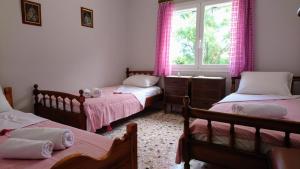 Summerhouse Peggy: close to Athens airport by the sea