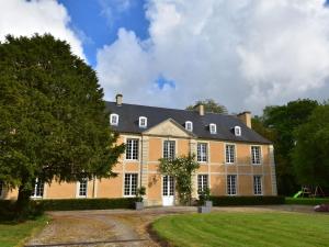 Maisons de vacances Cozy Holiday Home in Lantheuil with Garden : photos des chambres