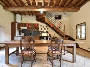 Maisons de vacances Cozy Holiday Home in Lantheuil with Garden : photos des chambres