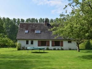 Maisons de vacances Serene Holiday Home in Saint Pierre le Vieux with Garden : photos des chambres