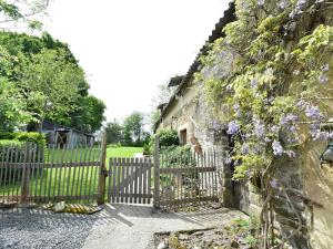 Maisons de vacances Rustic Holiday Home in Normandy France with Garden : photos des chambres