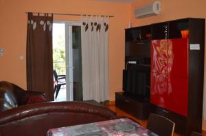 Apartment in Vinišce with Balcony, Air condition, WIFI, Washing machine (4753-1)