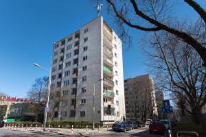 SuperApart Łużycka 10 - Komfortowe mieszkanie na Mokotowie